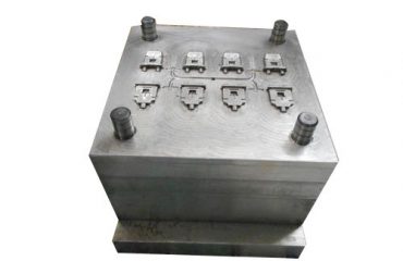 Exporting socket mold