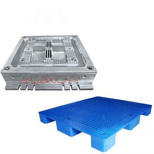 Injection molding for pallet